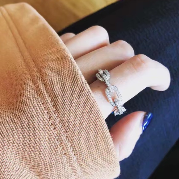 Move Uno Elegant Silver Chain Link Ring - Picture 10 of 12